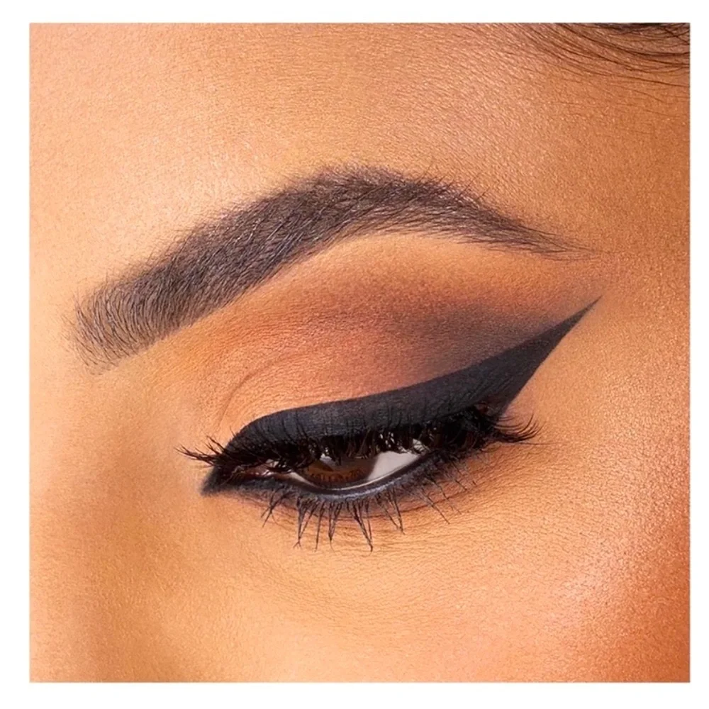 Too Faced kitty likes to scratch eyeshadow palette‎